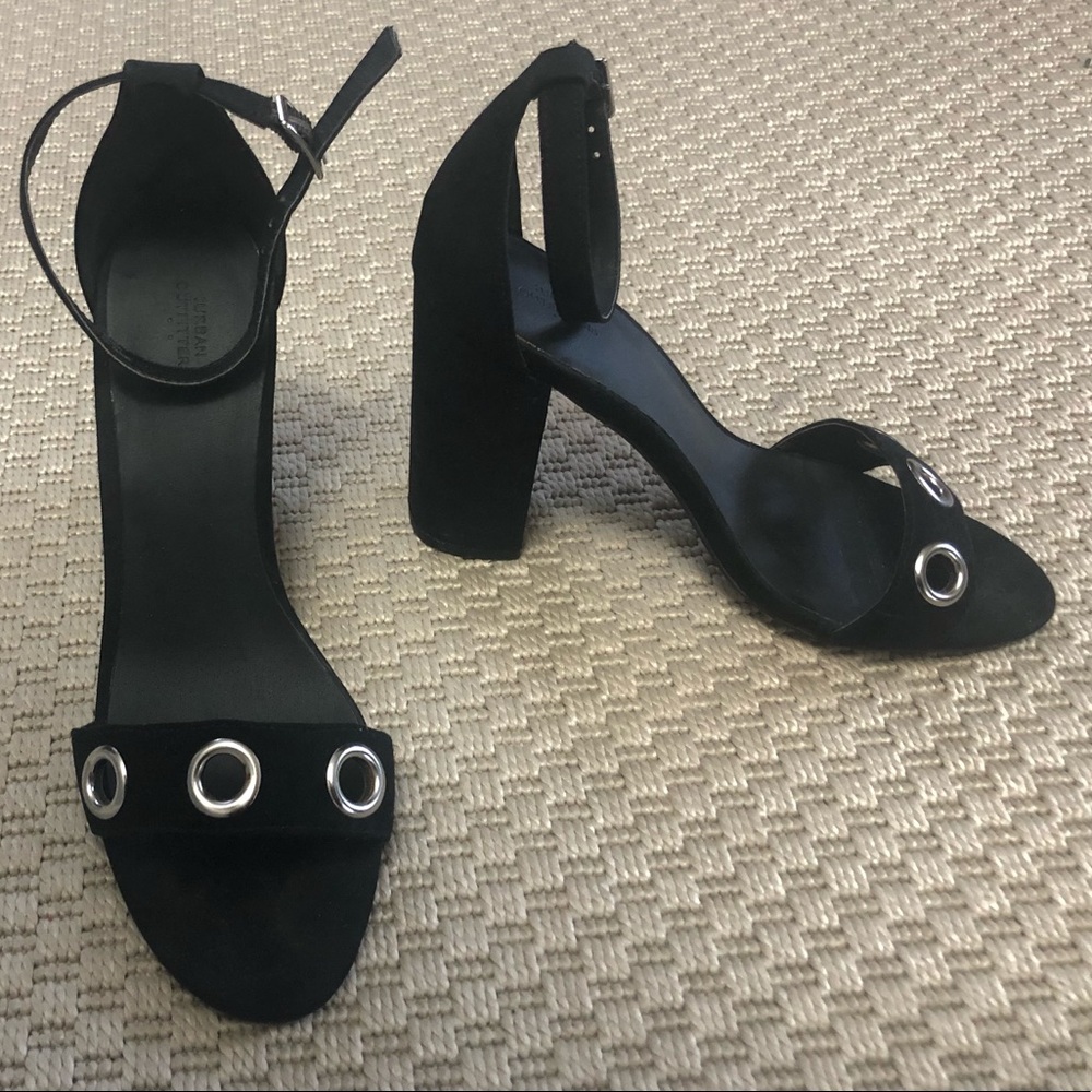 Urban outfitters black strappy block heal size 9